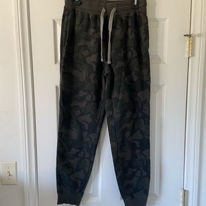 Cozy Camo sweatpants size:M